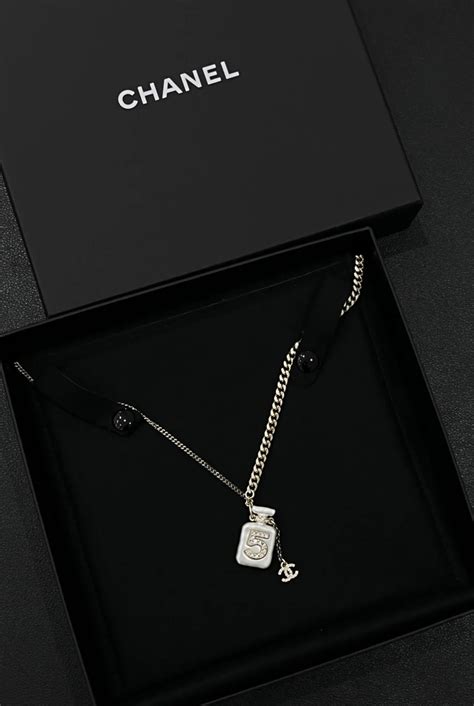 chanel 100 jaar|chanel perfume necklace.